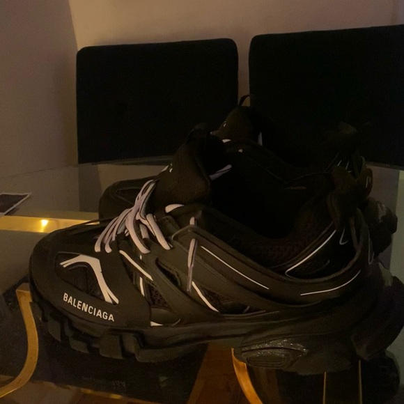 Balenciaga Tracks Used - Picture 1 of 4